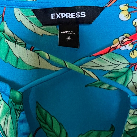 EXPRESS Top - Picture 4 of 5